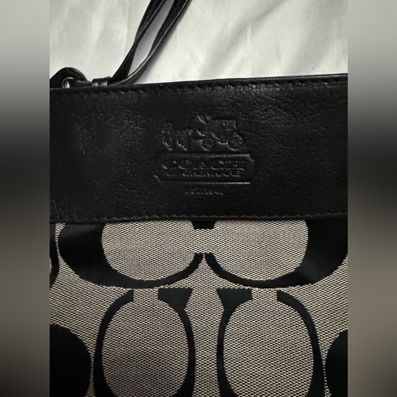 Coach purse - Picture 3 of 7